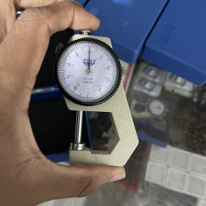 Gauge dial caliper